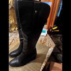 Vince camuto size 51/2 high boots nwt